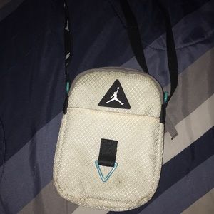 Jordan Side bag/Pouch